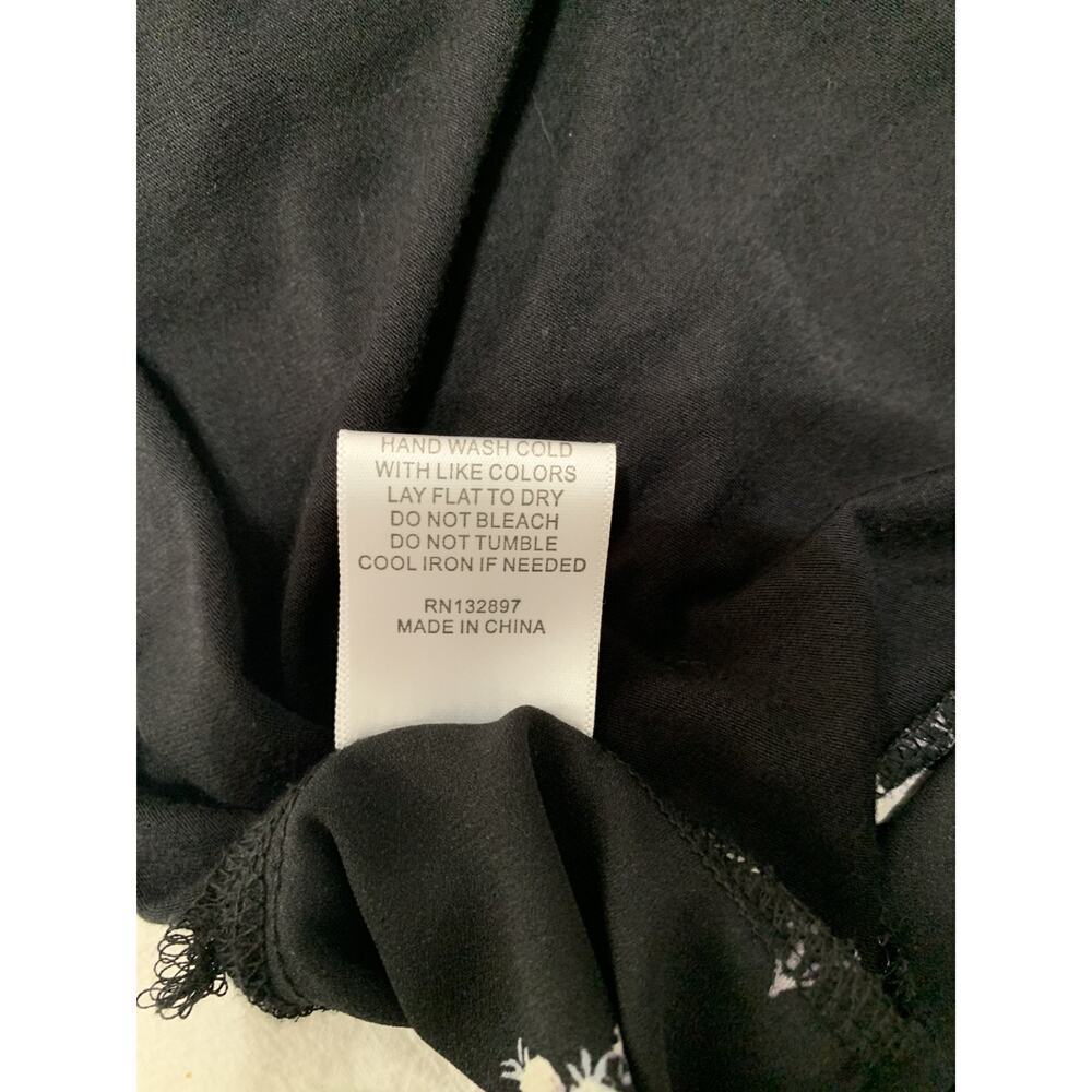 Rose & Olive 3X Black Floral Peasant Tunic Top Roll Tab Sleeve Lace Edging Boho - Picture 10 of 10